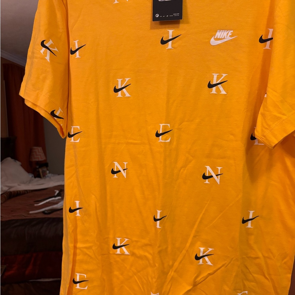Nike Men's Yellow Graphic Tee